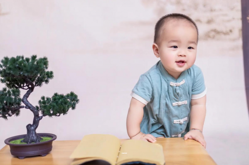 咸宁宝宝爱吐奶是什么原因